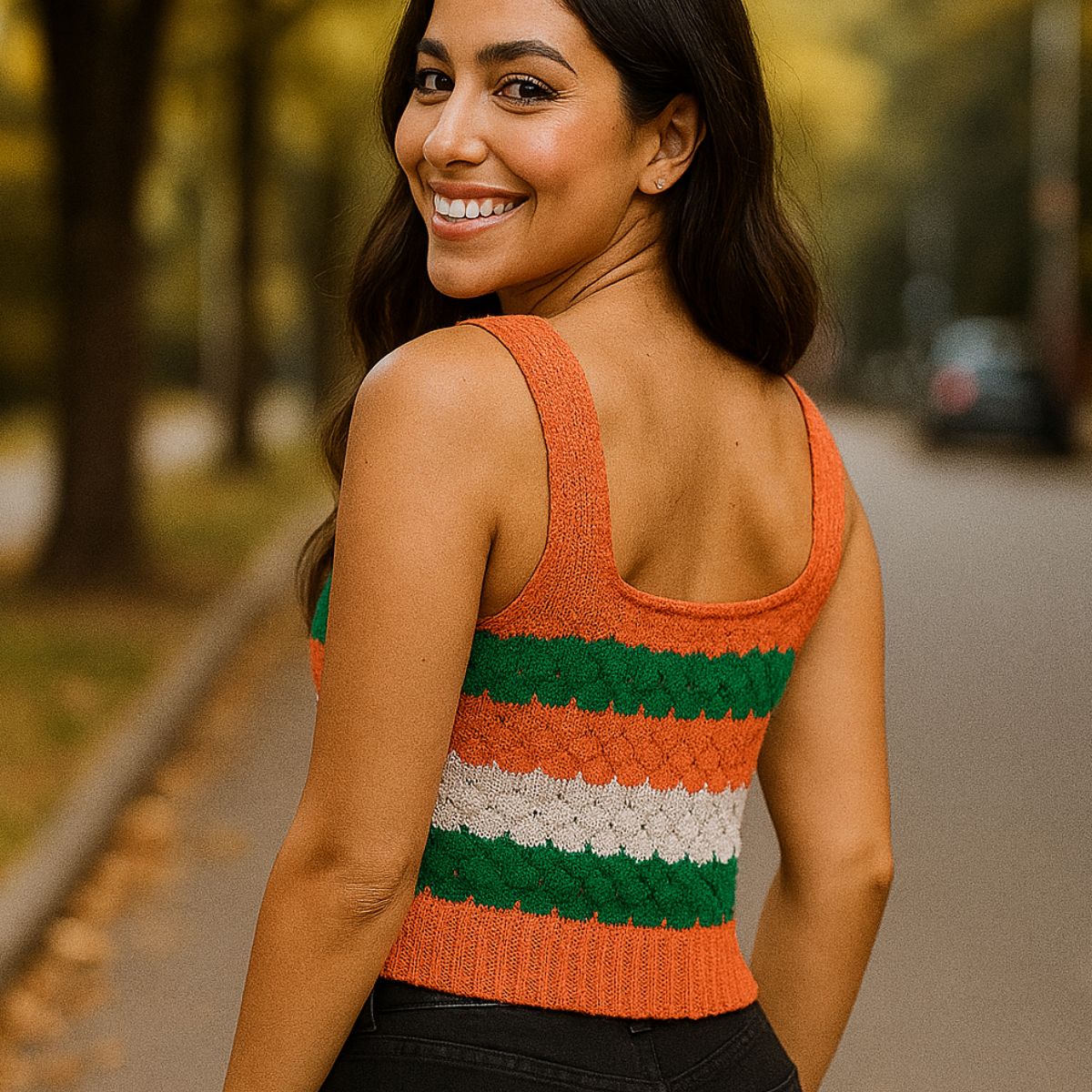 Cropped Tricot Regata Decote Quadrado — imagem 13