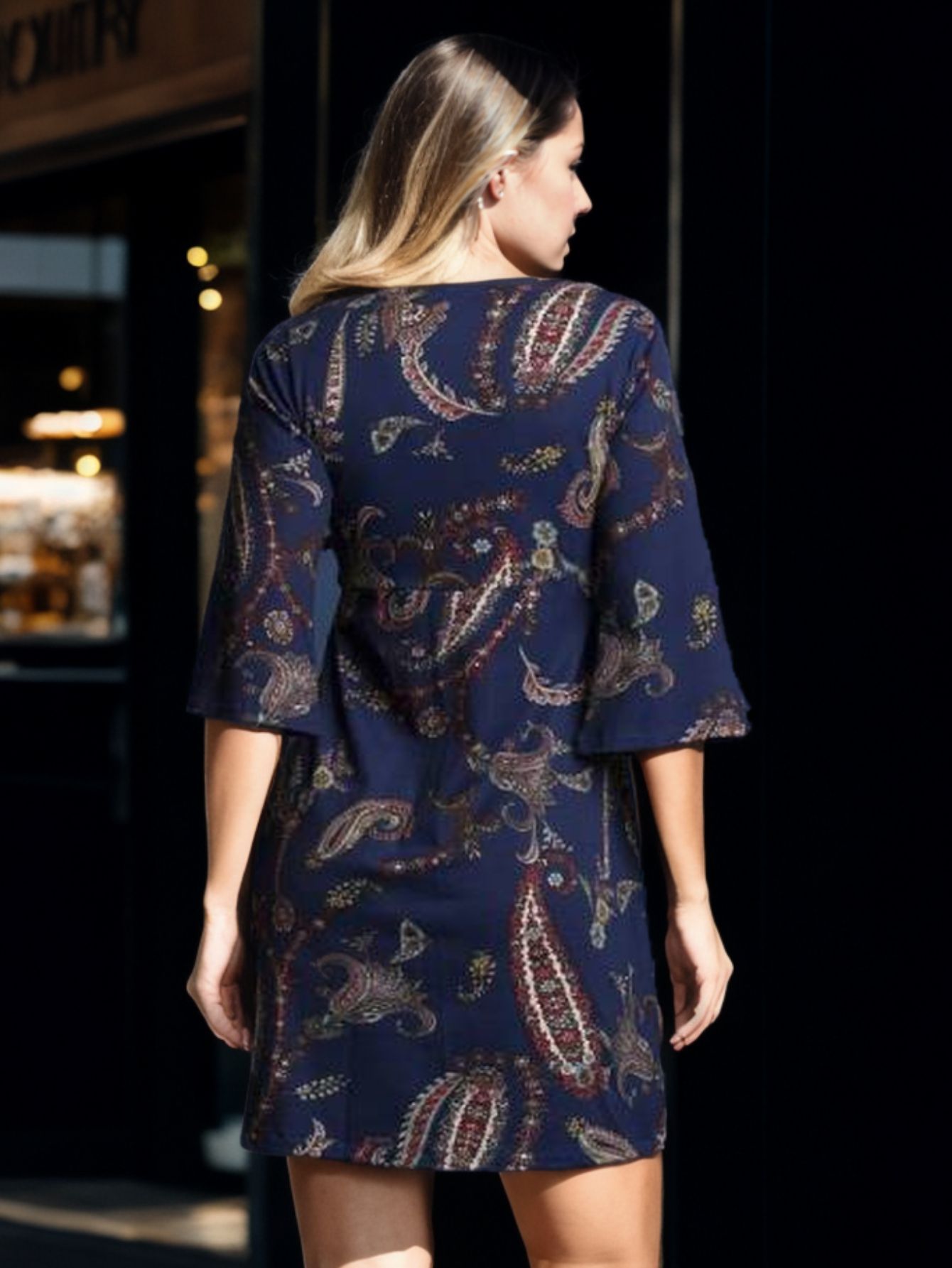 Vestido Curto Viscolycra Mangas Flare Paisley Azul — imagem 4